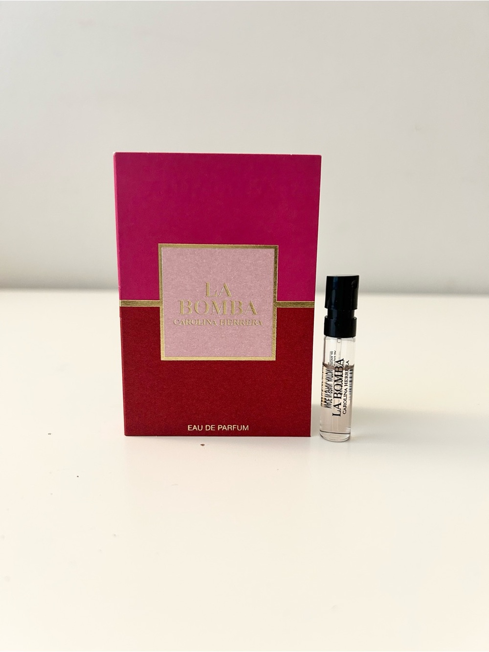 🌸CAROLINA HERRERA La Bomba EDP Vial Spray Sample 1.5 mL